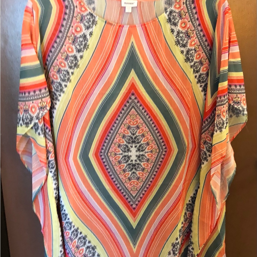 Avenue Poncho multi color watercolor diamond design Size 18